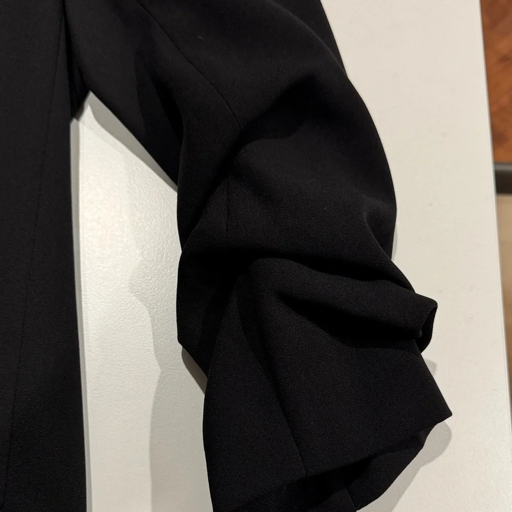 H&M Women's Black Blazer - Picture 3 of 4